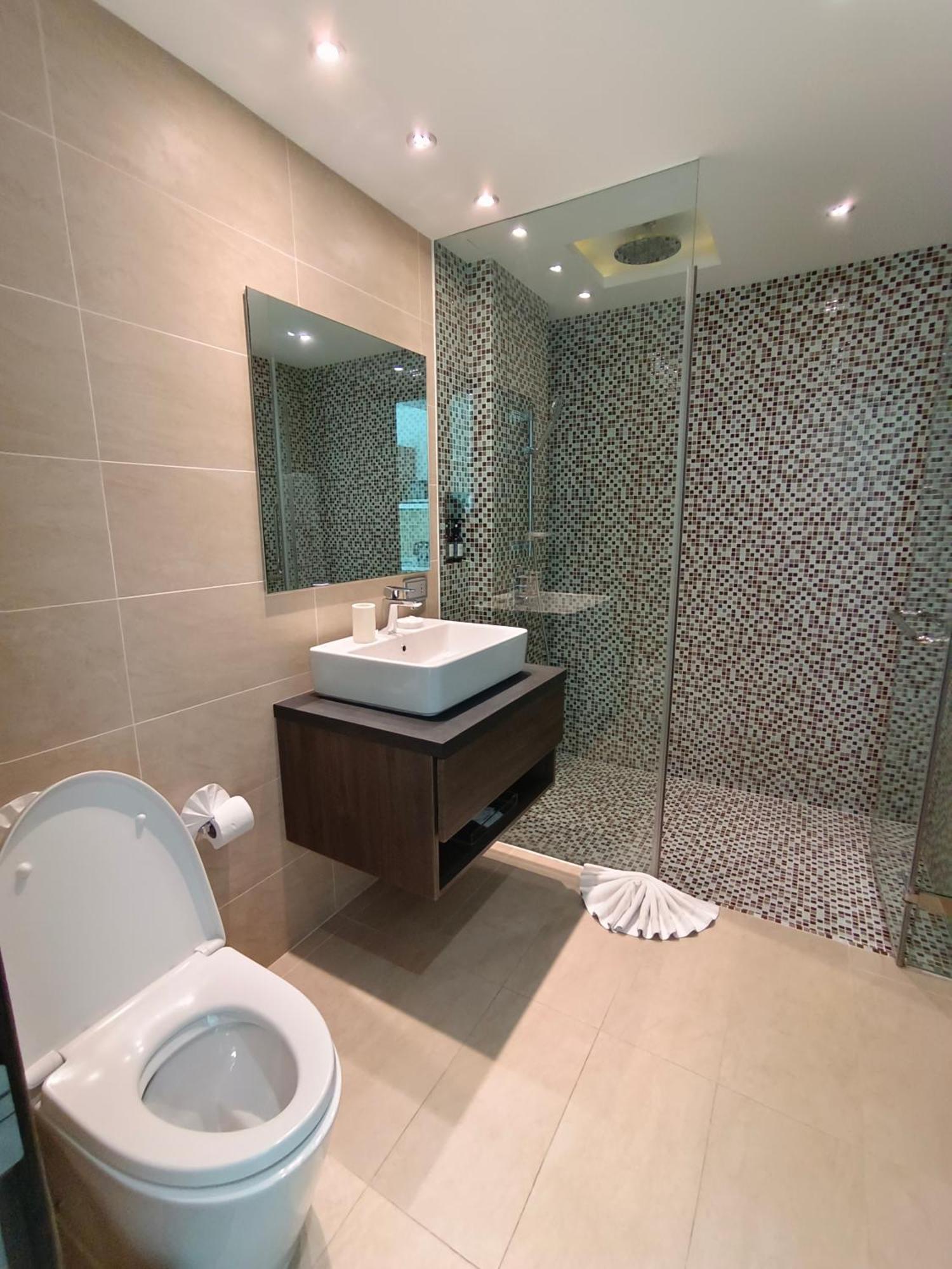 Lets Phuket Twin Sands Resort & Spa Patong المظهر الخارجي الصورة